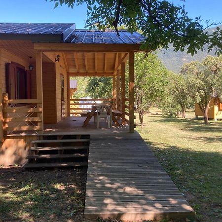 Camping, Hotel De Plein Air Les Cariamas Chateauroux-les-Alpes Екстер'єр фото