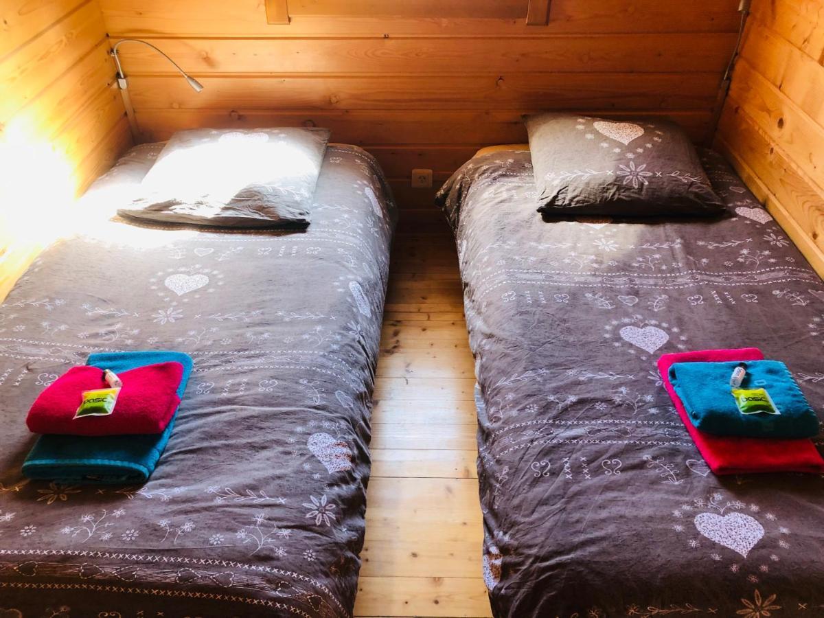 Camping, Hotel De Plein Air Les Cariamas Chateauroux-les-Alpes Екстер'єр фото