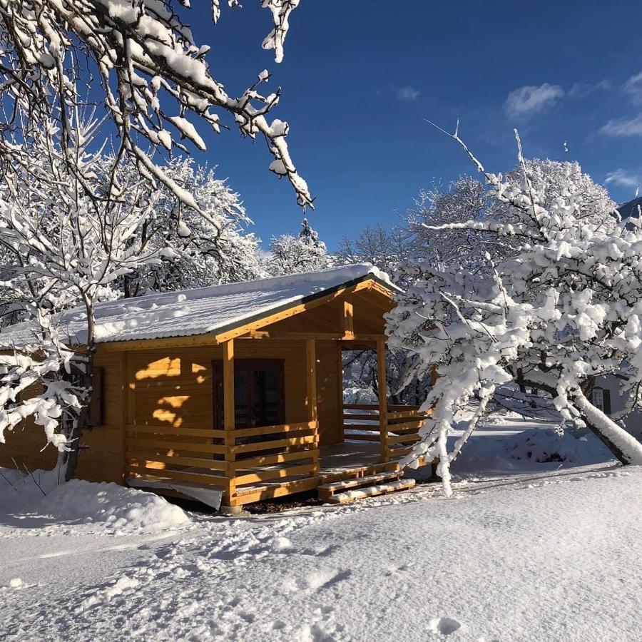 Camping, Hotel De Plein Air Les Cariamas Chateauroux-les-Alpes Екстер'єр фото