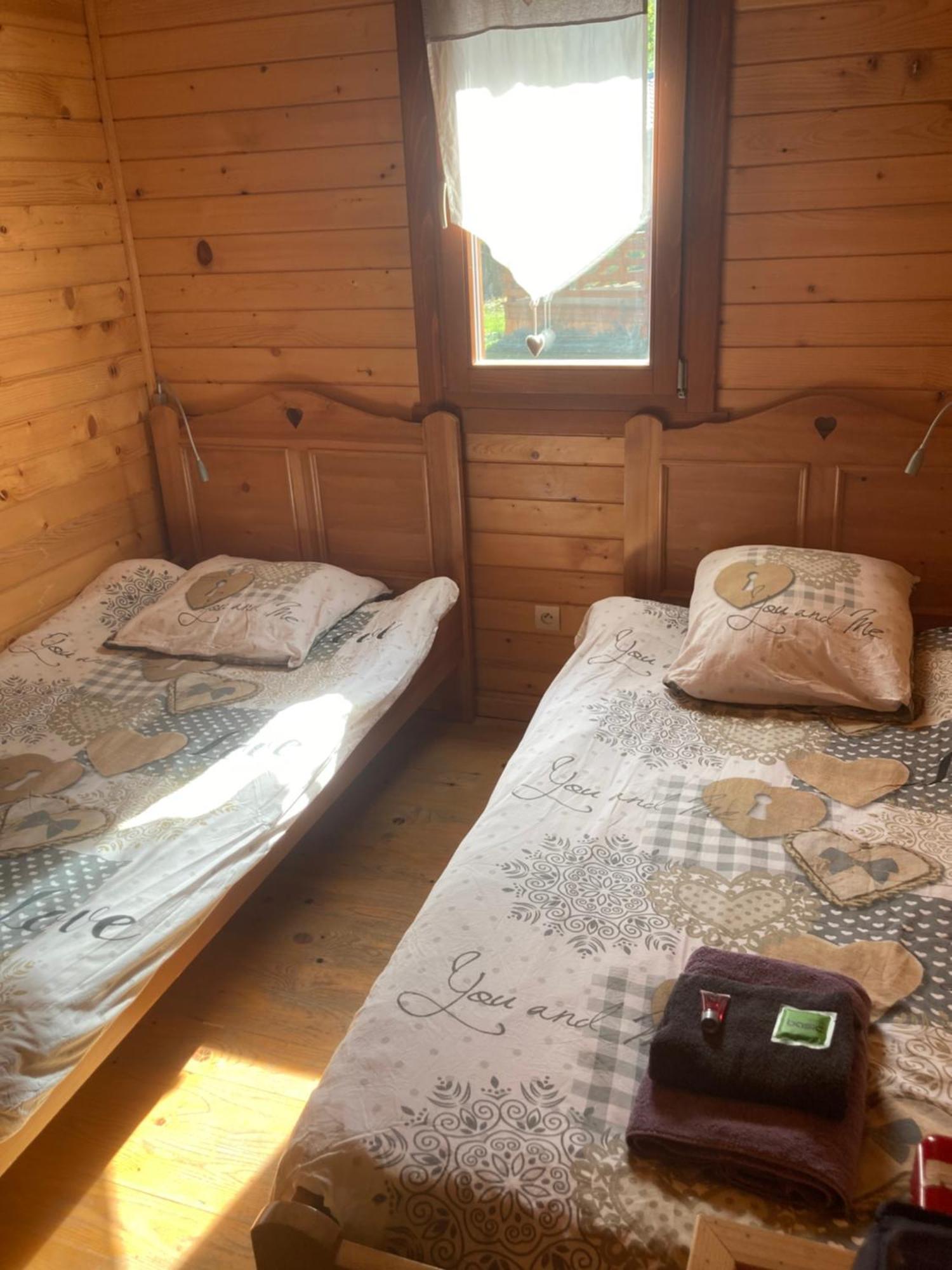Camping, Hotel De Plein Air Les Cariamas Chateauroux-les-Alpes Екстер'єр фото