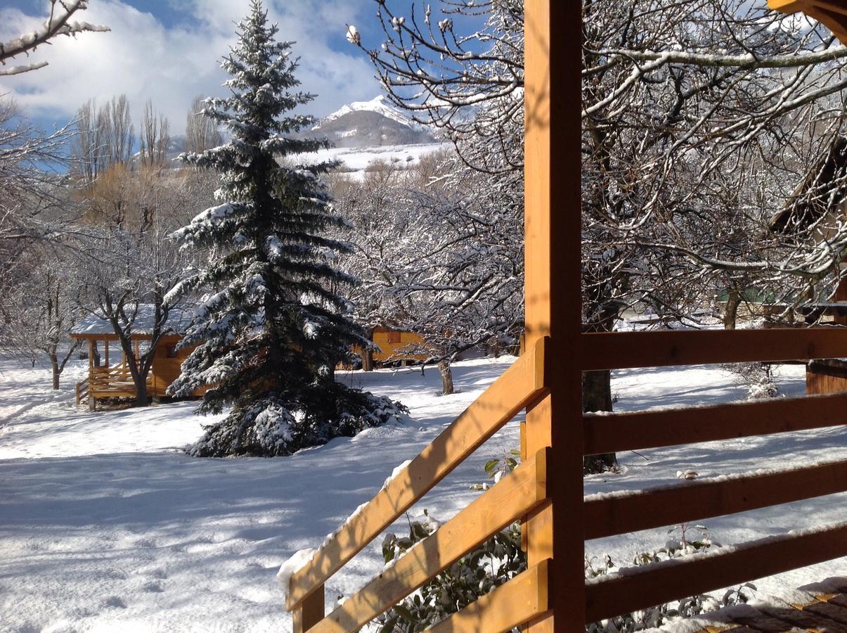 Camping, Hotel De Plein Air Les Cariamas Chateauroux-les-Alpes Екстер'єр фото