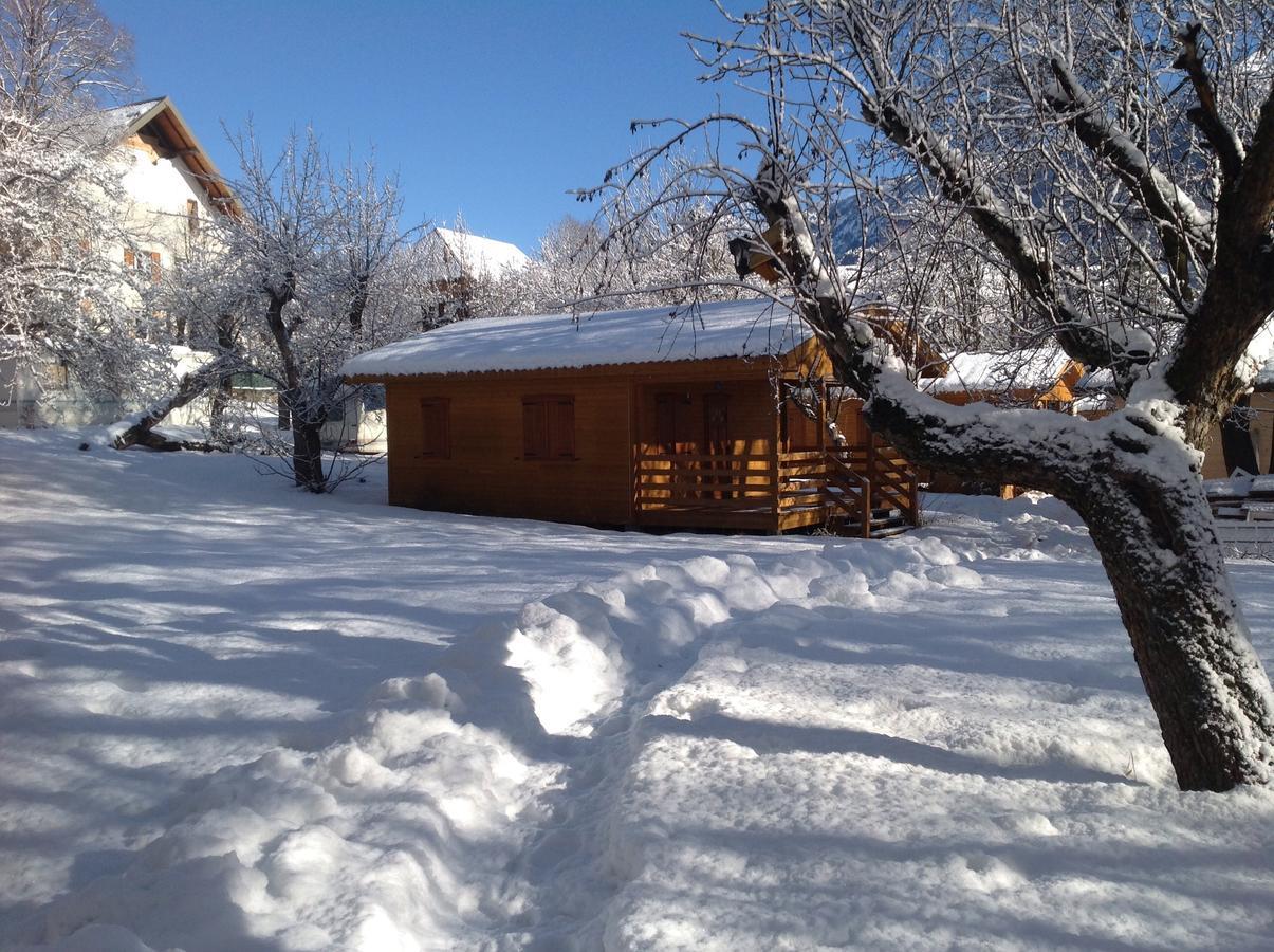 Camping, Hotel De Plein Air Les Cariamas Chateauroux-les-Alpes Екстер'єр фото