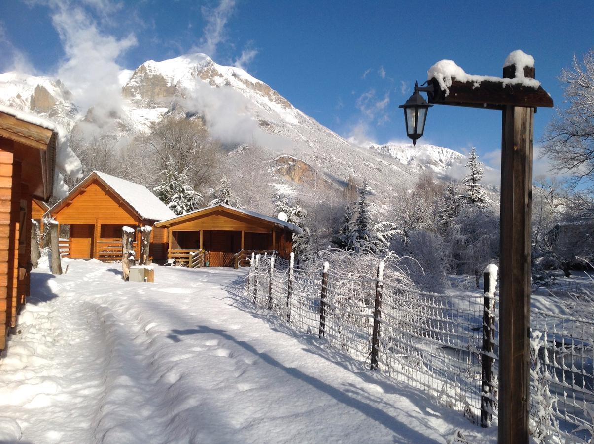 Camping, Hotel De Plein Air Les Cariamas Chateauroux-les-Alpes Екстер'єр фото