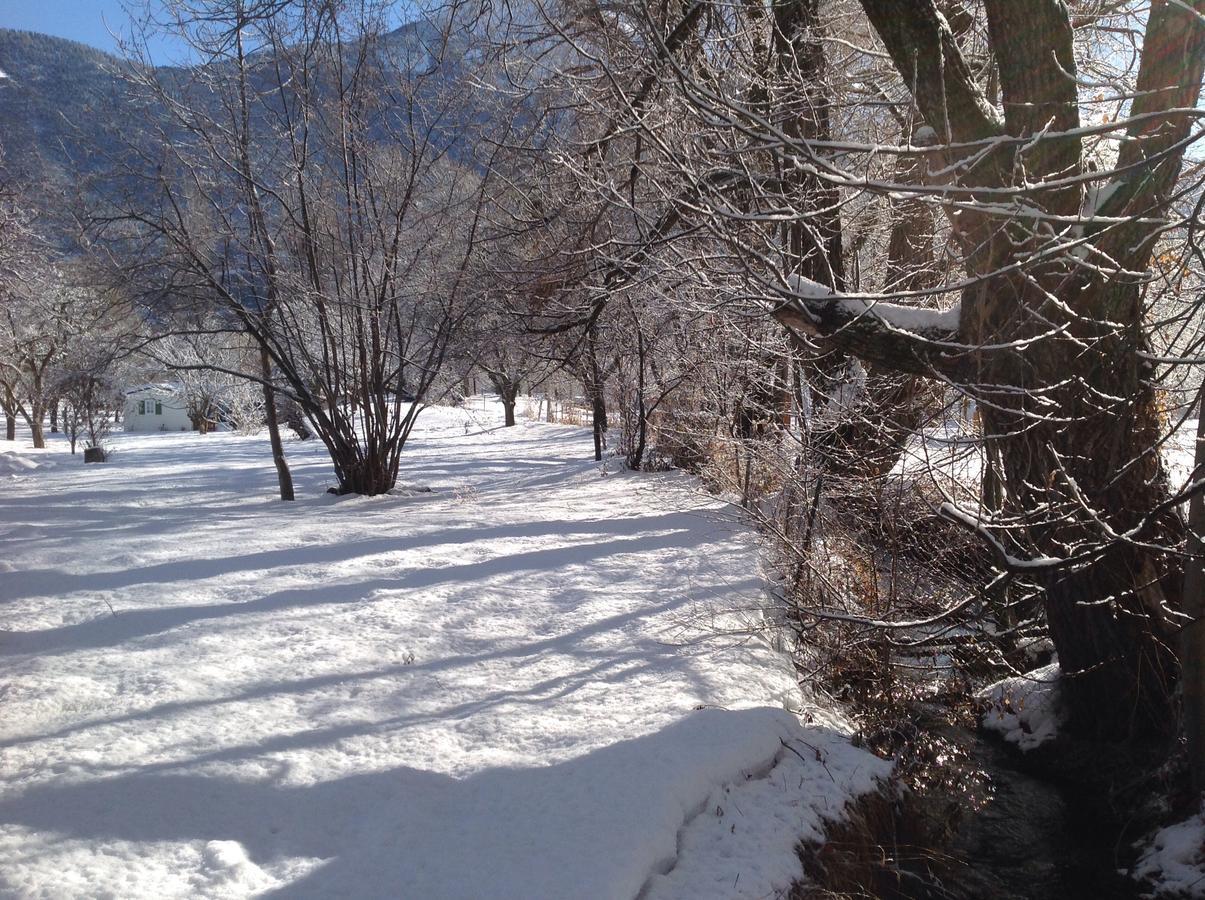 Camping, Hotel De Plein Air Les Cariamas Chateauroux-les-Alpes Екстер'єр фото